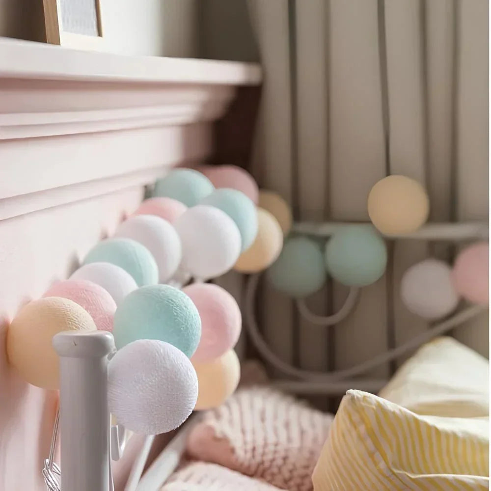 Decoratieve Lichtslinger Met Zachte Bolletjes