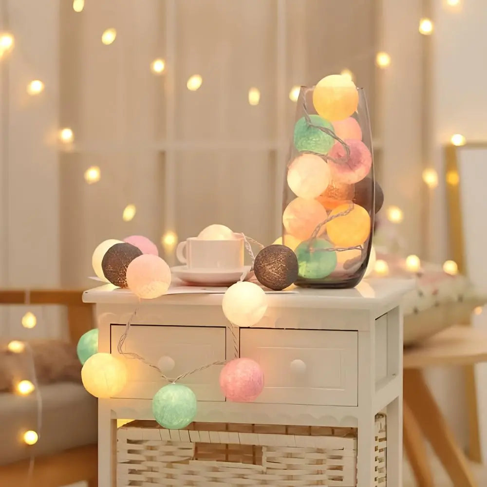 Decoratieve Lichtslinger Met Zachte Bolletjes