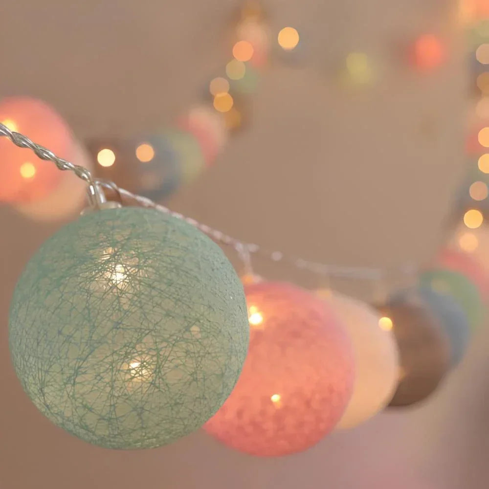 Decoratieve Lichtslinger Met Zachte Bolletjes