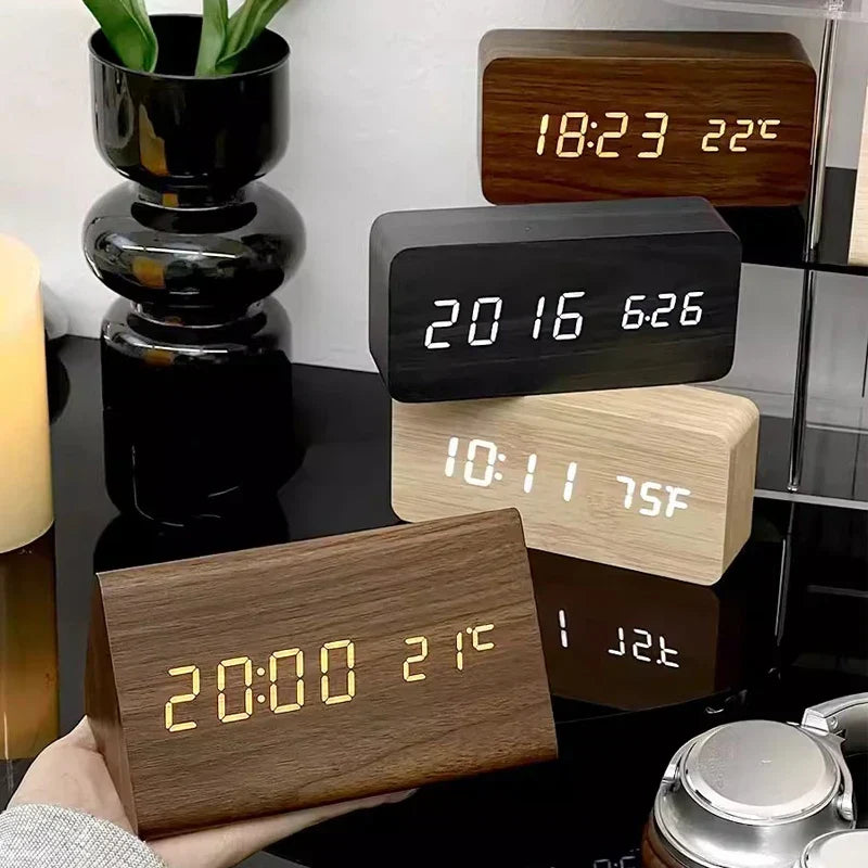 Digitale Wekker Met Houtlook Behuizing