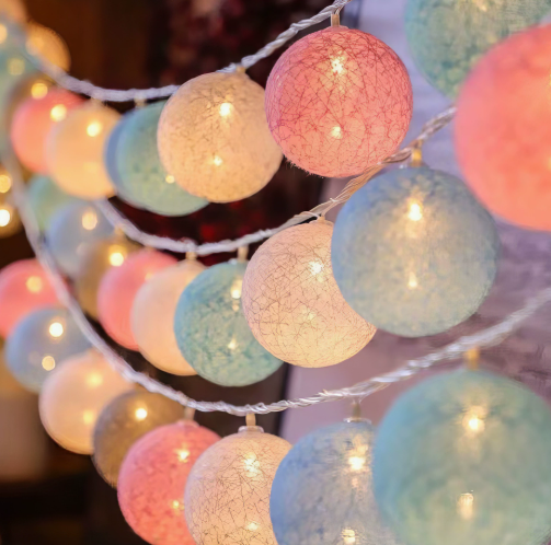 Decoratieve Lichtslinger Met Zachte Bolletjes